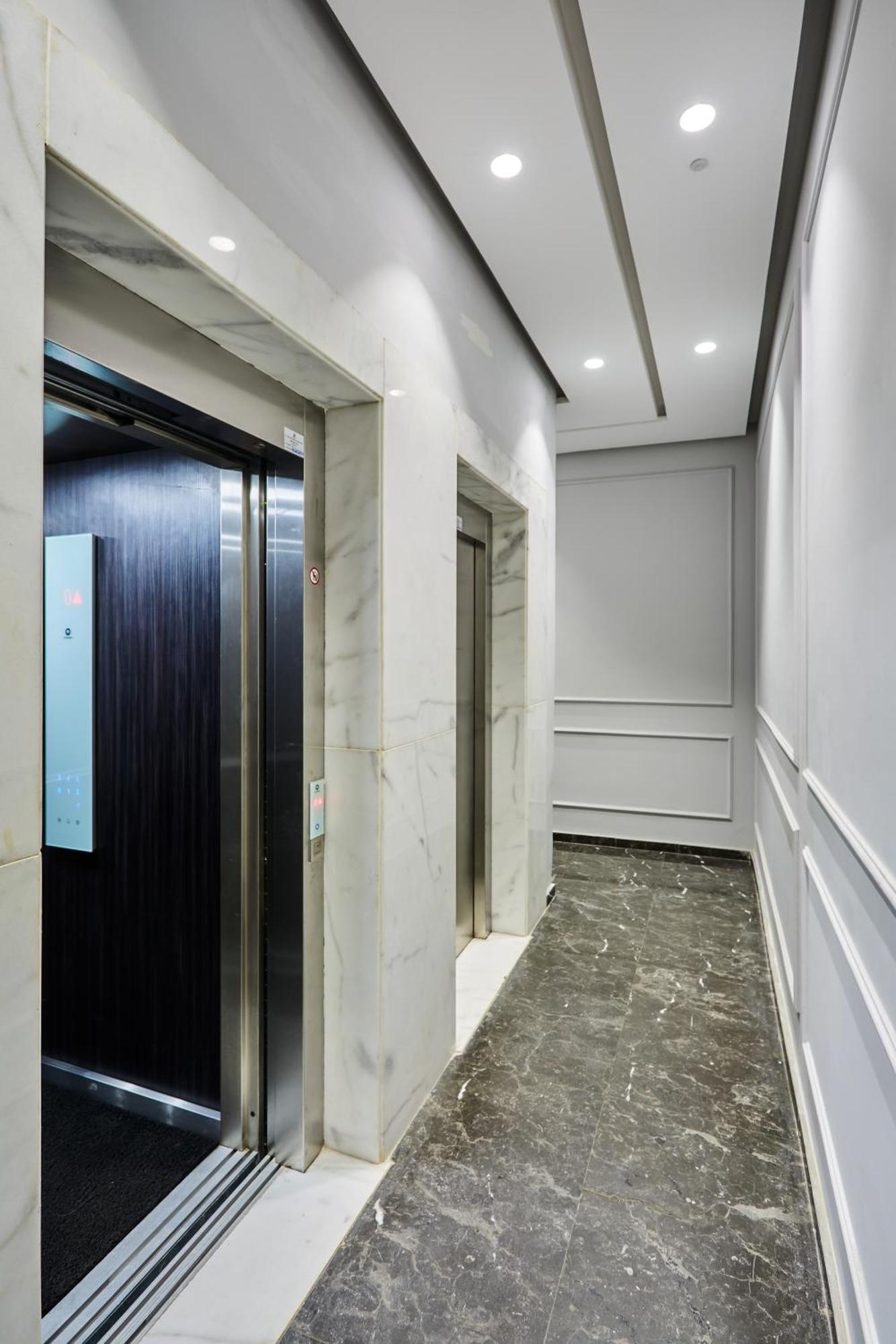 カサブランカSleek And Modern 2-Bed Unit In Downtown Casaアパートメント エクステリア 写真